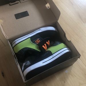 DC Shoes, NWT, size 10 Pure V